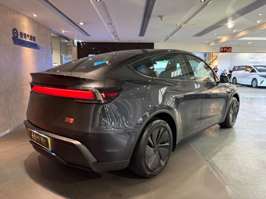 Model Y RWD - Image 2